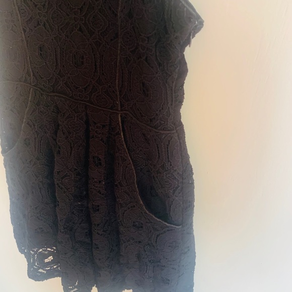 Black cocktail dress - Picture 6 of 8